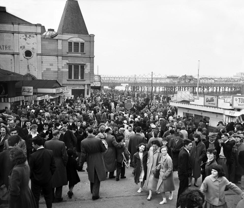 Easter holiday crowds in 1959 - Getty