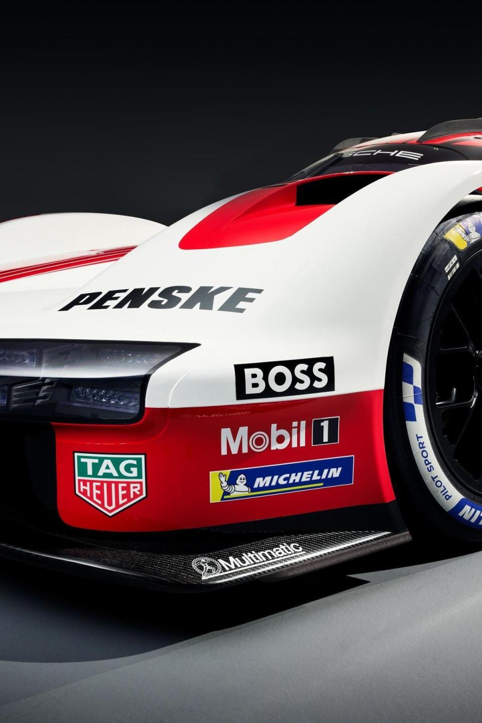 Porsche Penske Motorsport 車隊合作夥伴，包含輪胎製造商Michelin、ExxonMobil旗下的 Mobil1、模擬軟體公司 Ansys、高科技公司 Multimatic、豪華製錶商 TAG Heuer、時尚品牌 Hugo Boss 及運動服飾品牌 Puma 等。