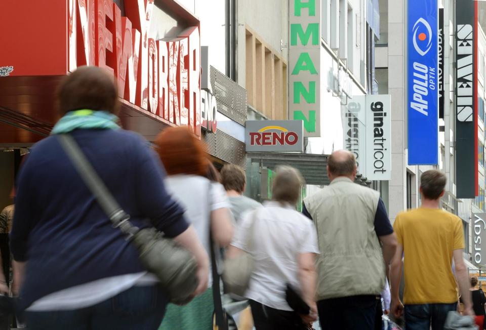 Seit die Straßenbahn die Düsseldorfer Schadowstraße umfährt, erfreut sich die Einkaufsgasse noch größer Beliebtheit und kommt auf 12.365 Besucher.