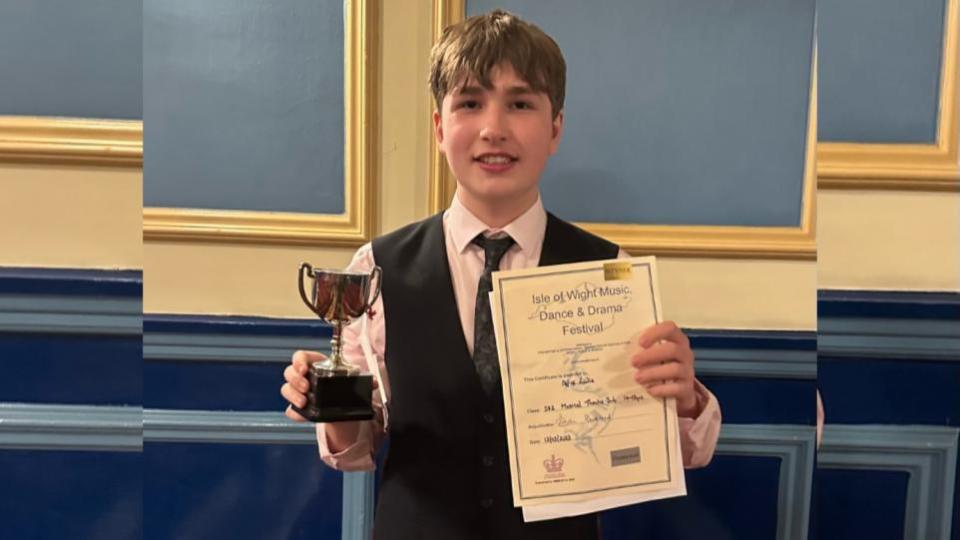 Isle of Wight County Press: Alfie Luke came first in musical theatre solo 14-18 years