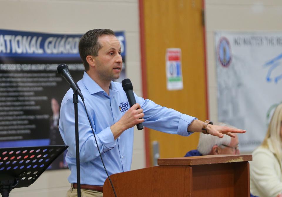 State Sen. Spencer Deery (R – District - 23) speaks to constituents regarding how he and his colleagues plan to address their concerns regarding Indiana’s Economic Development Corp.'s LEAP project, at the Lafayette Army National Reserve building, on Thursday, Oct. 19, 2023.