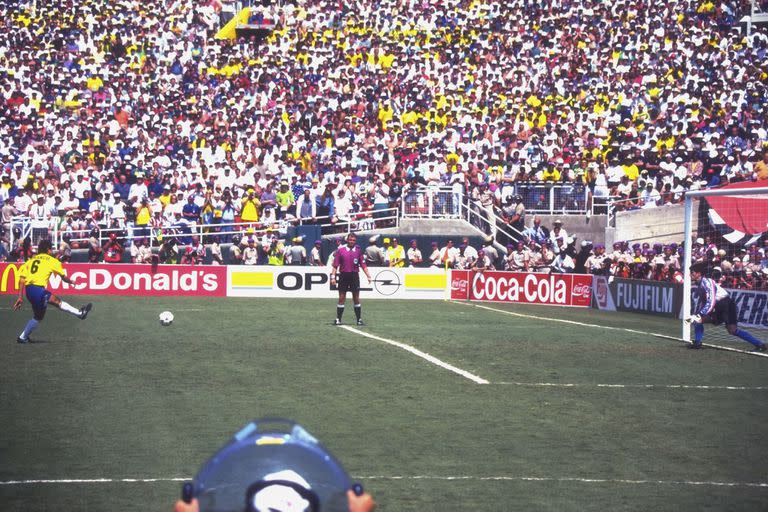 Gianluca Pagliuca fue hacia un palo y Branco definió al opuesto; en la final por penales del 94, Brasil venció a Italia 3-2, con aciertos de Romario, Branco y Dunga, mientras que en la Azzurra fallaron Baresi, Massaro y Biaggio