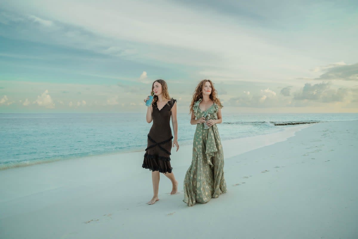 Anna Friel and her daughter Gracie took one last travel adventure to The Maldives before university  (Avani+ Fares Maldives Resort)