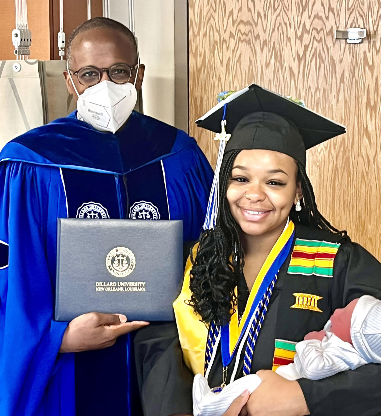 Dillard University President Walter Kimbrough with graduate Jada Sayles and her son Easton. (HipHopPrez / Twitter)