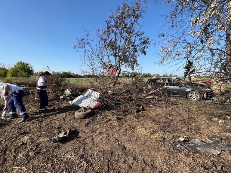 Un espectáculo que terminó mal: en Hungría, un avión cayó y murieron sus dos tripulantes 