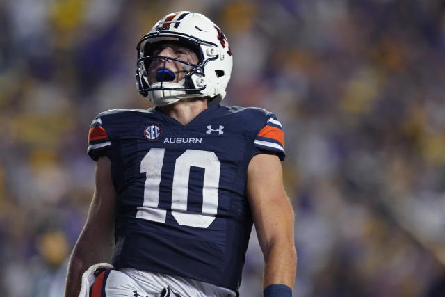 Bo Nix Leads Auburn to 48-11 Victory over LSU - WAKA 8