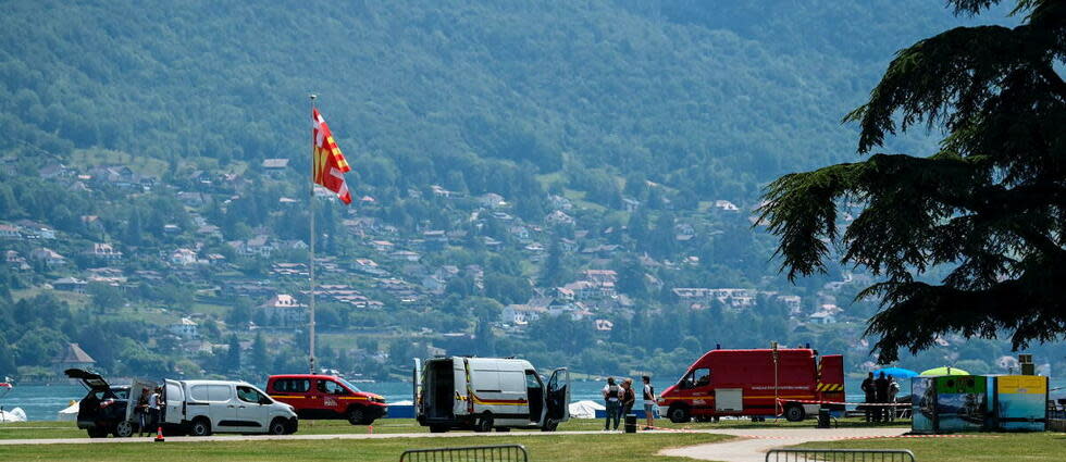 Un homme a attaqué au couteau plusieurs personnes jeudi 8 juin dans un parc au bord du lac d'Annecy.  - Credit:OLIVIER CHASSIGNOLE / AFP