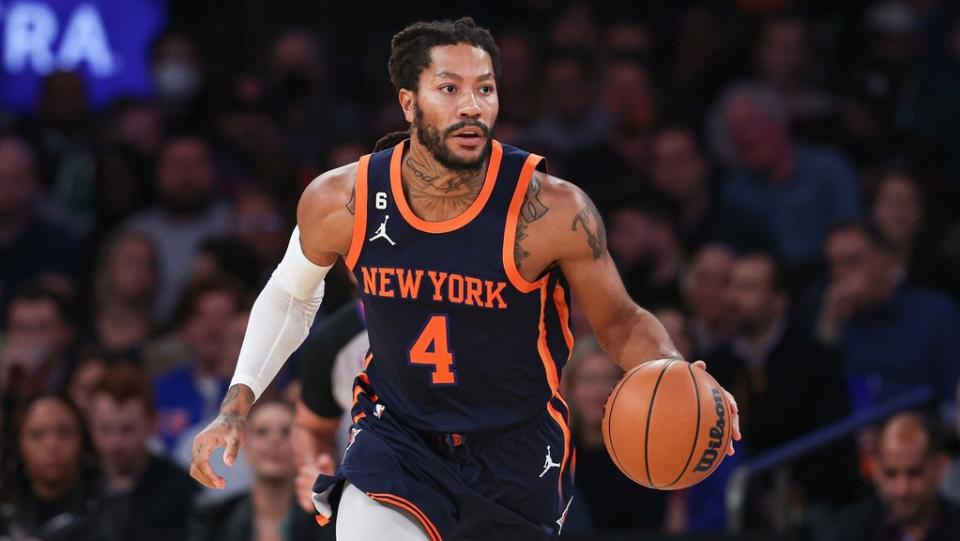 Nov 30, 2022; New York, New York, USA; New York Knicks guard Derrick Rose (4) dribbles up court against the Milwaukee Bucks during the first quarter at Madison Square Garden.