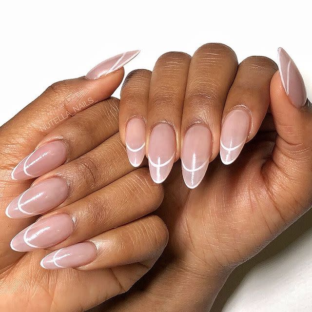 4) This Neutral Acrylic Manicure