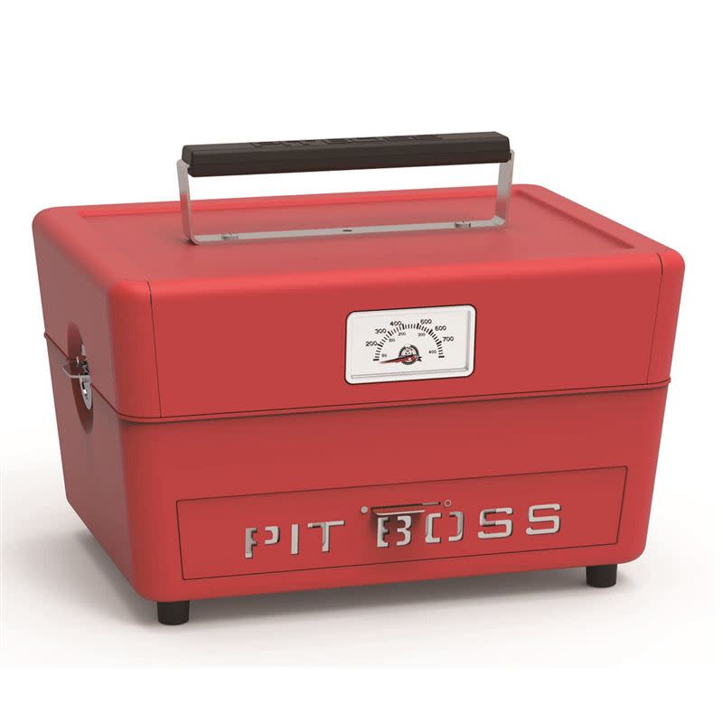 好市多推出復古時尚造型「Pit Boss 便攜式烤肉爐」。（圖／品牌業者提供）