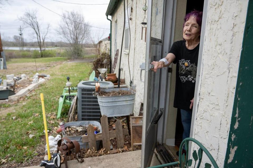 “I was going to sink more of my own money into the apartment, decorating. Then the rumors started he’s going to sell out. And we’ll be gone,” Wanda Riedhart, 70, said of the owner of Clearview Village. Tammy Ljungblad/tljungblad@kcstar.com