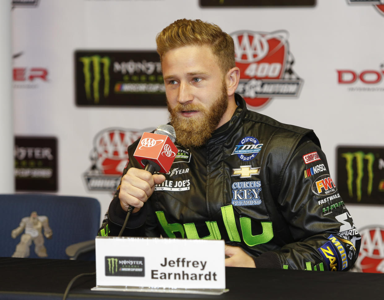 Jeffrey Earnhardt drove the No. 33 car in 2017. (AP)