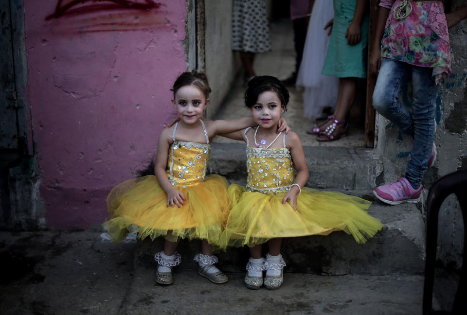 Weddings cut through gloomy mood in Gaza Strip