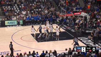 Derrick Jones Jr. throws down the alley-oop!