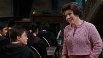 Pero si hay un papel que la dio a conocer ese fue el de Dolores Umbridge, que apareció por primera vez en ‘Harry Potter y la Orden del Fénix’ (2007). (Foto: Warner Bros)