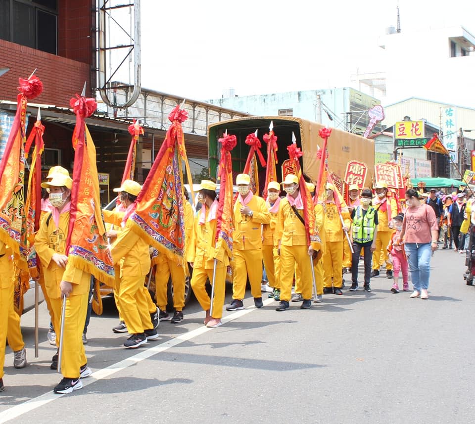 溪州媽祖遶境沿途熱鬧滾滾。（圖／翻攝自溪州后天宮-天上聖母臉書）