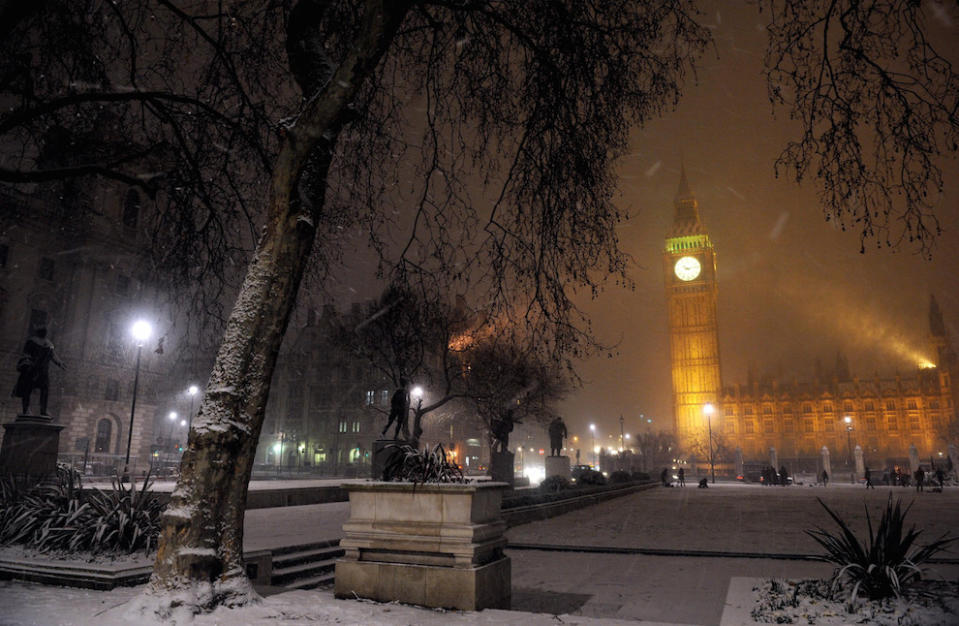 Councils across Britain are dimming their street lights (Picture: PA)