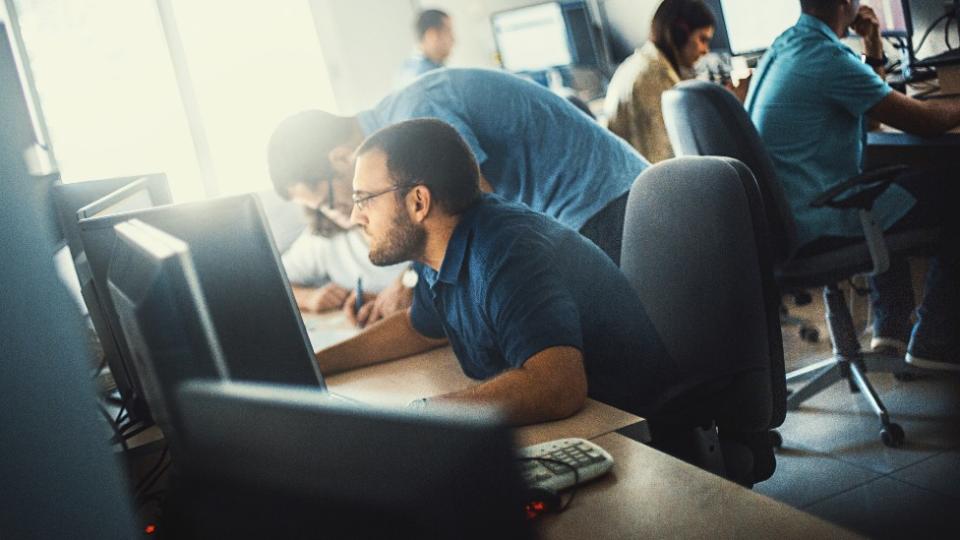 Personas en una oficina