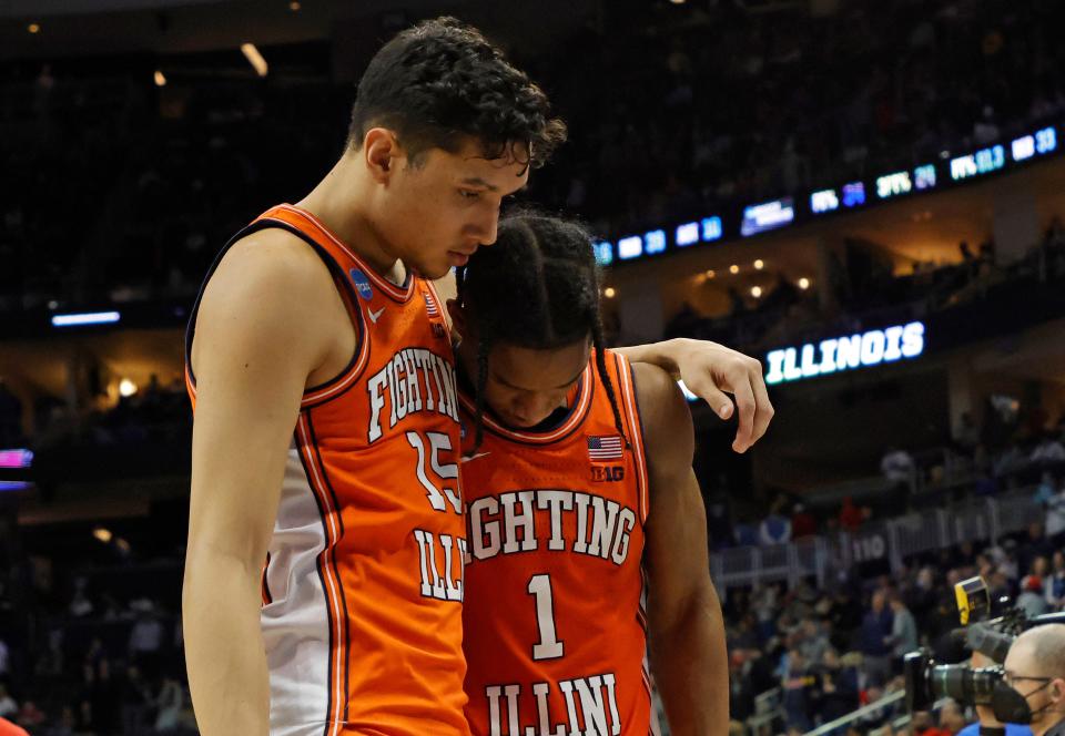 Illinois guard Trent Frazier (1) reacts with guard RJ Melendez after losing to Houston.