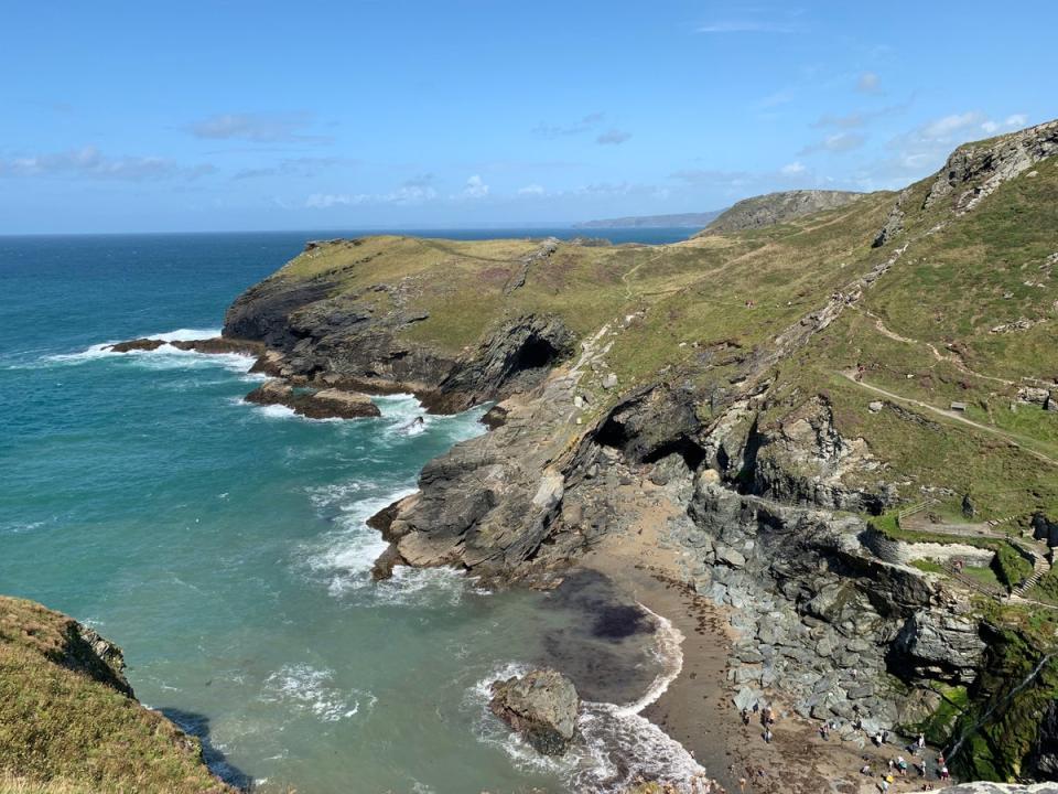 Discover the Cornish coast with Carefree Campers (Carefree Campers)