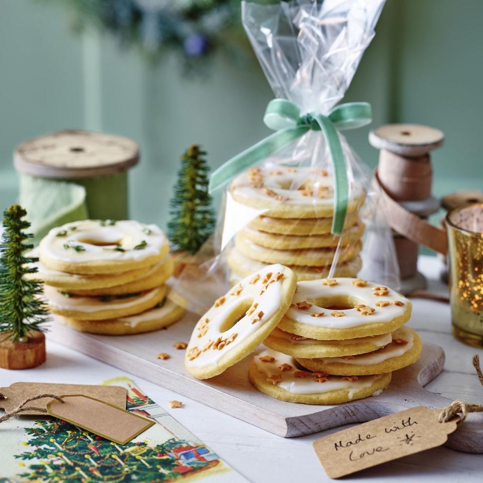 frosted orange sugar cookie wreaths