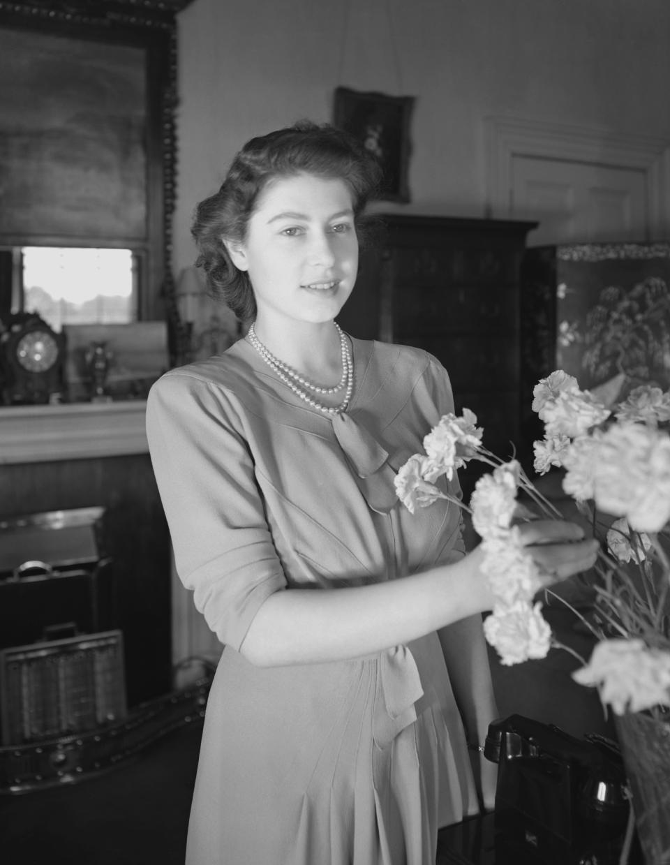 Cuando aún era Princesa, Isabel en Windsor Castle, Berkshire, el 8 de julio de 1946. (Photo by Lisa Sheridan/Studio Lisa/Getty Images).