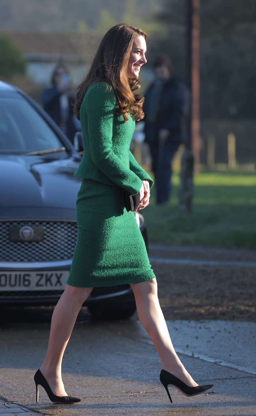 Kate Middleton wears pantyhose with sticky heels.