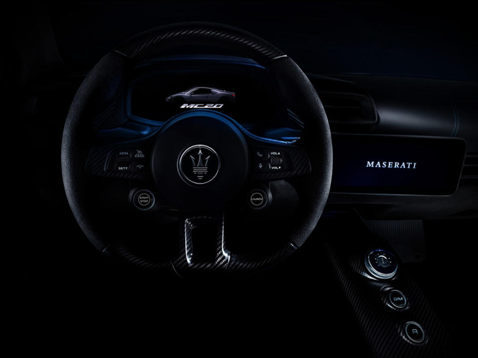 38_Maserati_MC20_interior.jpg