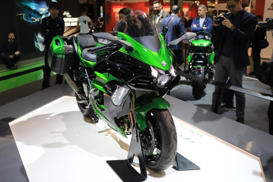 200匹旅跑 極速降臨：2018 KAWASAKI H2 SX