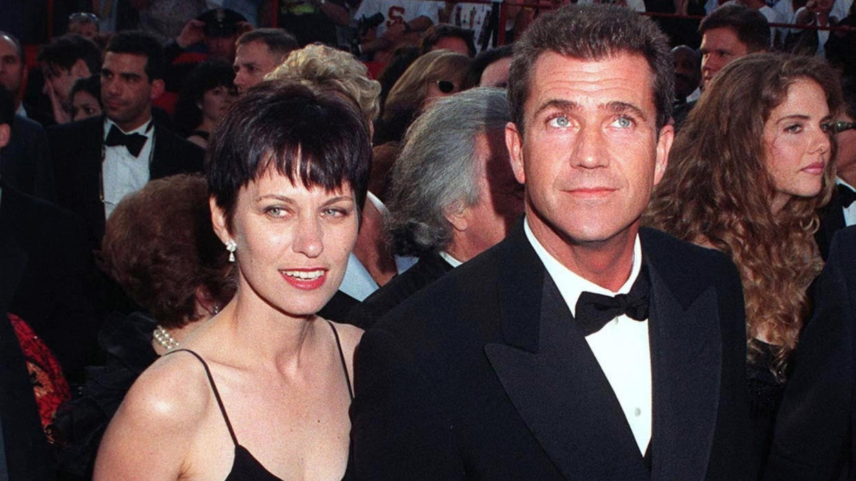 12 of the Most Expensive Celebrity Divorces to Rock Hollywood, 24MAR97: MEL GIBSON & wife at the Academy Awards. Pix: PAUL SMIT