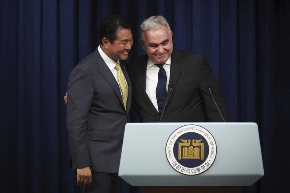 South Korea’s deputy national security director, Kim Tae-hyo, left, and U.S. National Security Council Coordinator for Indo-Pacific Affairs Kurt Campbell leave after a news conference at the Presidential Office in Seoul, South Korea, Tuesday, July 18, 2023. A bilateral consulting group of South Korean and U.S. officials met Tuesday in Seoul to discuss strengthening their nations’ deterrence capabilities against North Korea’s evolving nuclear threats. (Kim Hong-Ji/Pool Photo via AP)