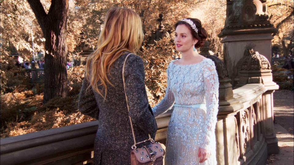 The series finale shows Blair on her wedding day looking like a queen with hair swept up in an updo and topped with a jeweled headpiece.