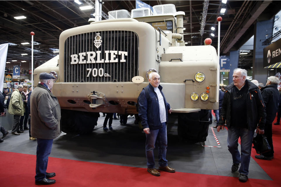 Le Berliet T100 truck au salon Retromobile de Paris en février dernier. Ce dernier sera exposé au siège de Renault Trucks, à Saint-Priest, à l'occasion des Journées du patrimoine.