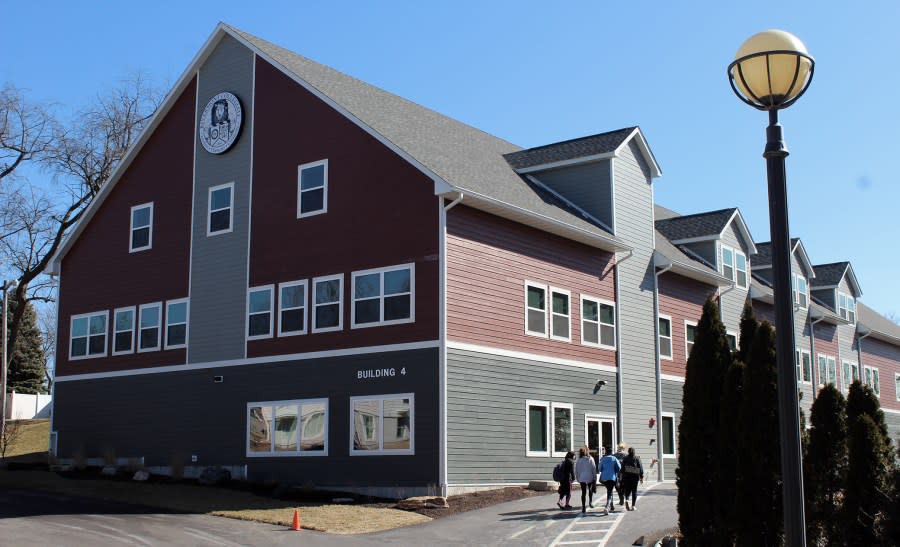 The STEAM building was completed in 2019 and houses Rivermont’s STEAM classrooms, including a Maker Shop and MakerSpace. It also serves as the boys’ dorms.