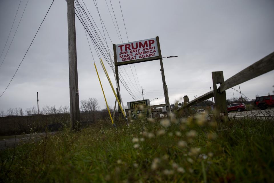 A Trump sign in Erie, PA. (Photo: Eric Thayer for Yahoo News)