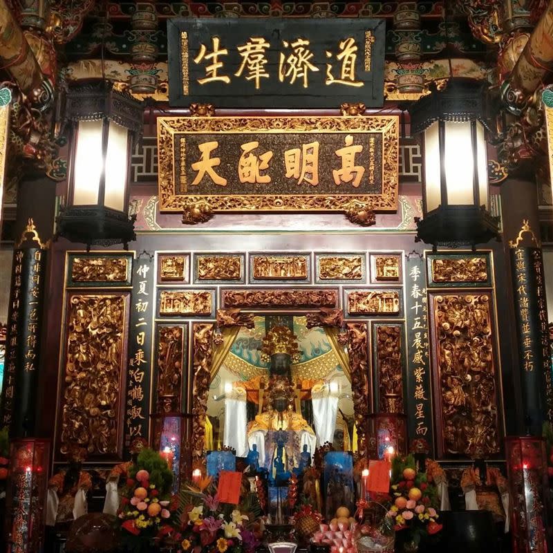 民間戲曲《大道公鬥媽祖婆》闡述保生大帝與媽祖天后的故事。 （圖／翻攝自大龍峒保安宮臉書）