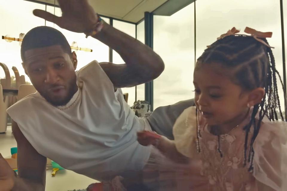 <p>Usher/YouTube</p> Usher and daughter Sovereign