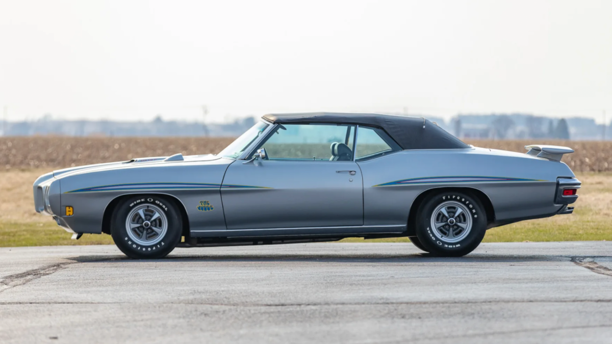 Incredibly Rare and Awesome Pontiac GTO Judge Sold for $1.5 Million - The  Car Guide