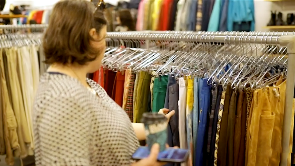The layout makes it easy for everyone to shop second hand. Photo: Yahoo Lifestyle