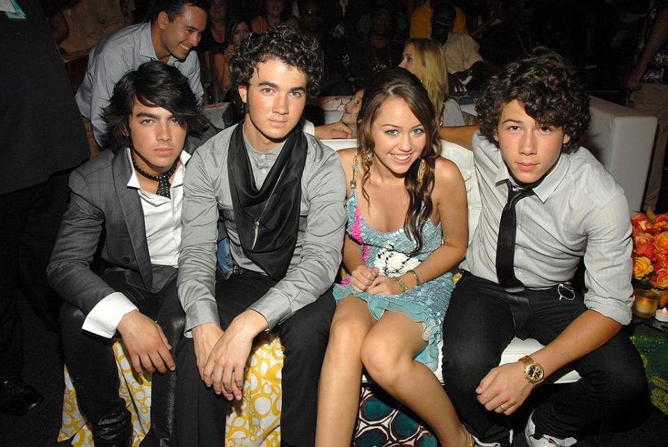 Jonas Bros Cyrus Teen Choice Awards