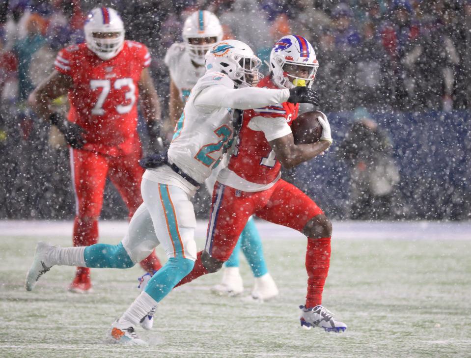 Bills receiver Stefon Diggs  makes a catch over the middle. 