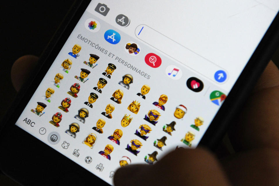 Gen-Z最討厭Emoji表情符號你常用嗎？讚好原來有種敵意、只有老人家才會用老人家Emoji