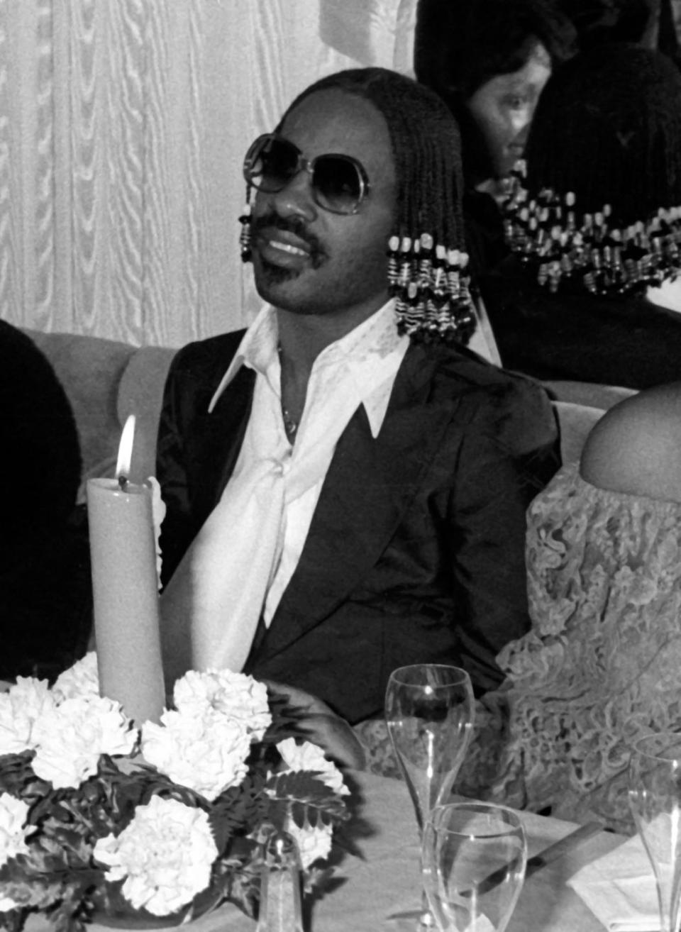 100 Photos of Celebrities Partying in the '70s