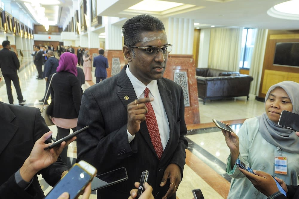 RSN Rayer speaks to the media in the Parliament building, December 5, 2018. — Picture by Shafwan Zaidon