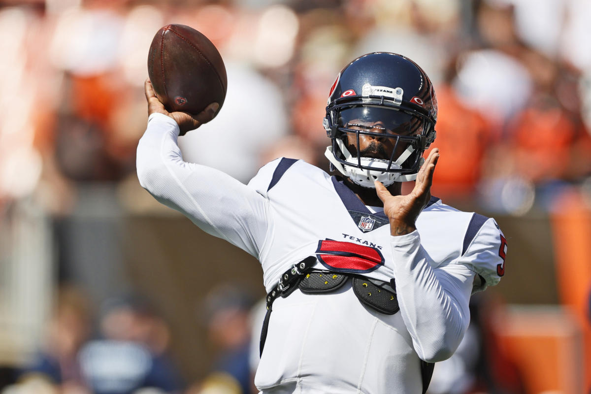 Texans' Taylor injures hamstring; lose to Browns