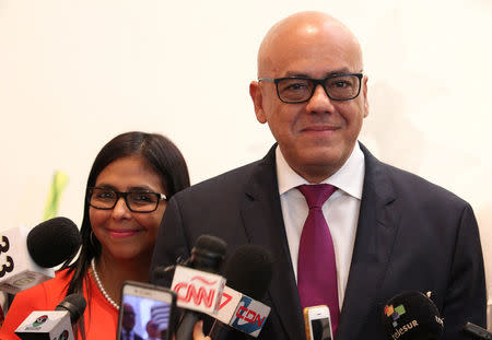 President of Venezuela's National Constituent Assembly Delcy Rodriguez (L) and her brother Mayor of Caracas Jorge Rodriguez talk to the media in Santo Domingo, Dominican Republic September 13, 2017. REUTERS/Ricardo Rojas