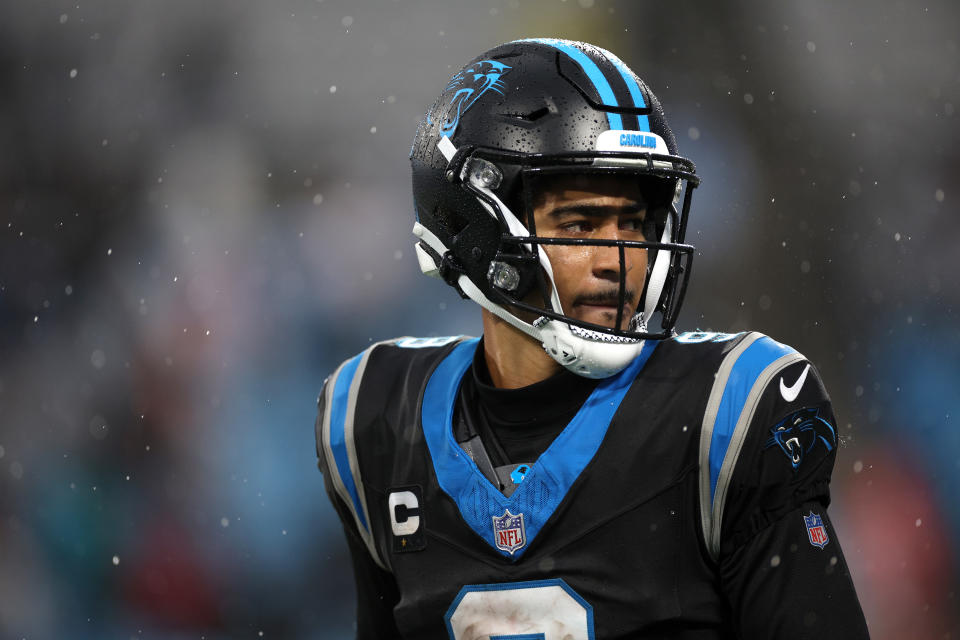 ¡Bryce Young, quarterback de los Carolina Panthers, tuvo una temporada complicada en su año de novato. (Foto de Jared C. Tilton/Getty Images)