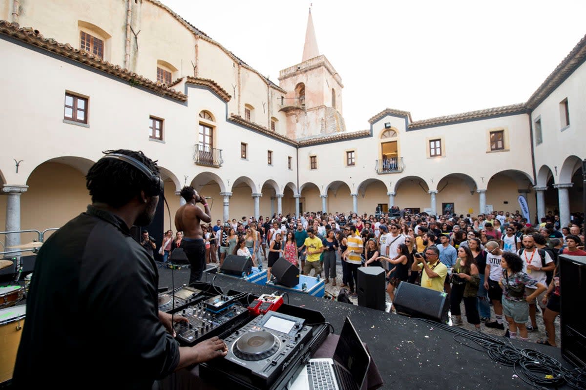 A performance in the medieval town of Castelbuono, Sicily (Roberto Panucci/Ypsigrock)