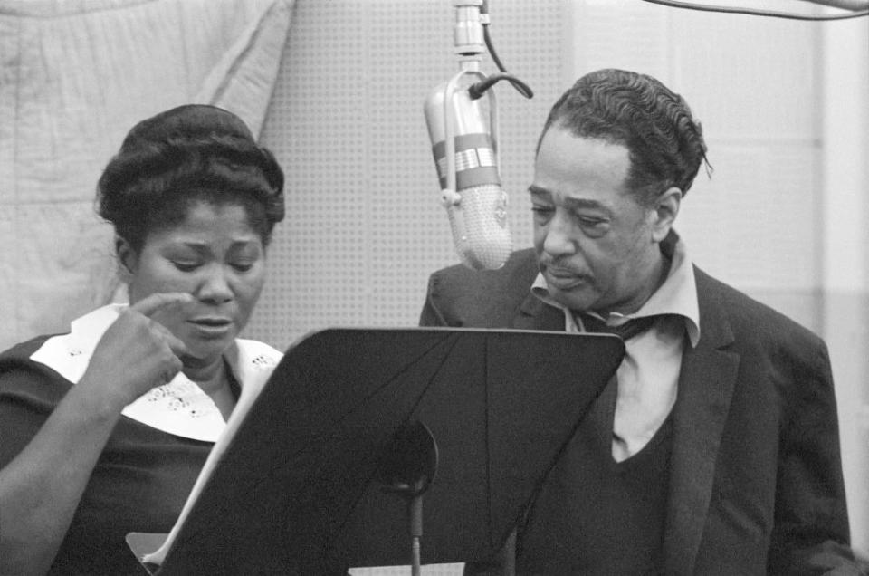Singer Mahalia Jackson and composer and bandleader Duke Ellington in the Columbia Records studio recording the album 'Black, Brown and Beige' in February 1958 in Los Angeles, Calif. <span class="copyright">Richard C. Miller—Donaldson Collection/Getty Images</span>