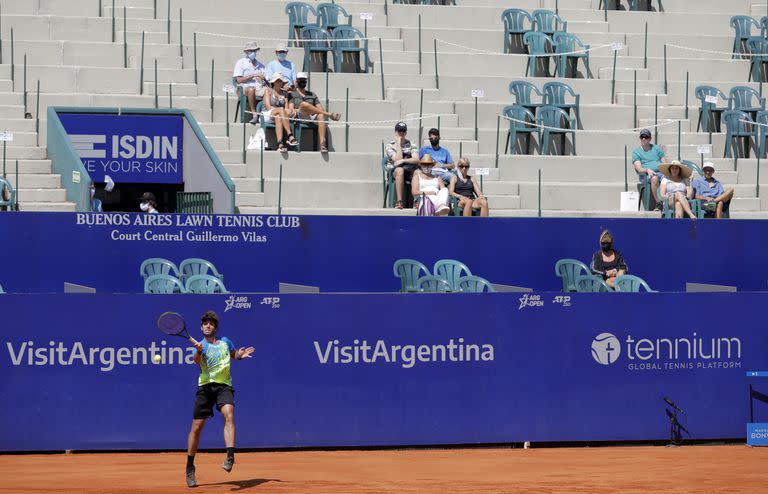 Una imagen del Argentina Open 2021, a puertas cerradas por la pandemia; se prevé que habrá aforo permitido al ciento por ciento en febrero próximo